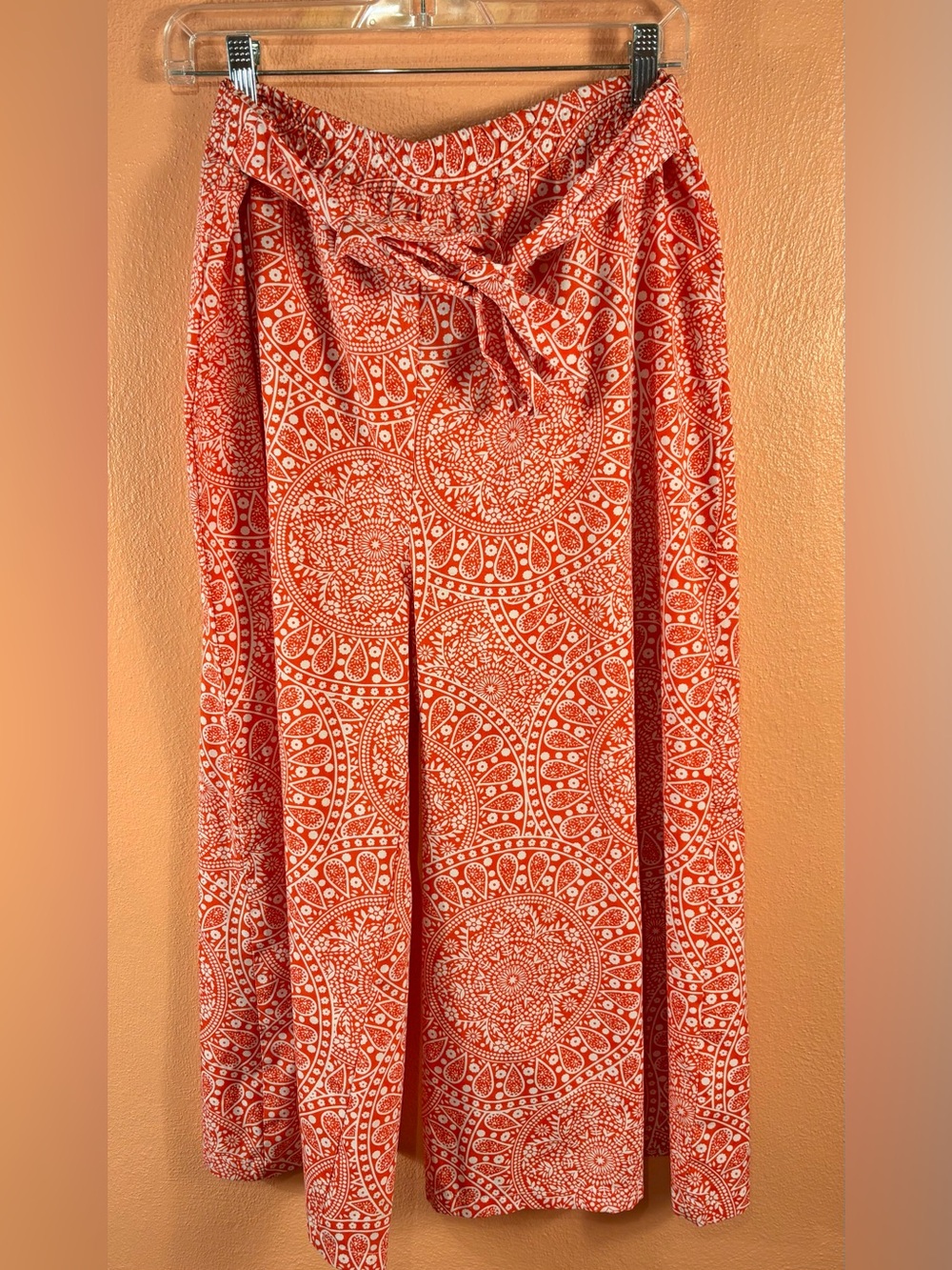 8 of Hearts Red & White Paisley Wide Leg Pants Size M Tie Waist
